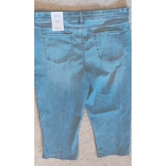 Croft & Barrow Jeans 16 Capri Denim Mid Rise New w/Tags - Picture 3 of 3